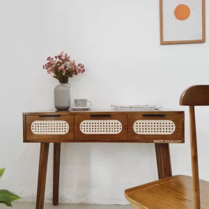 Bàn gỗ 3 hộc tủ kéo phối mây màu sẫm