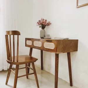 Bàn gỗ 3 hộc tủ kéo phối mây màu sẫm