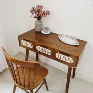 Bàn gỗ 3 hộc tủ kéo phối mây màu sẫm