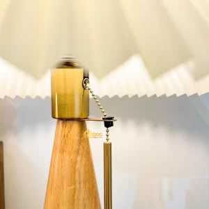 ĐÈN ĐẾ GỖ PHONG CÁCH BẮC ÂU